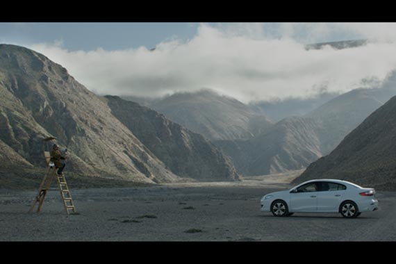 GT Therapy, preestreno de Publicis para Renault